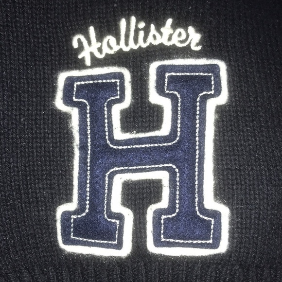 HOLLISTER varsity style button up cardigan navy and white H patch detail size S - Picture 3 of 8